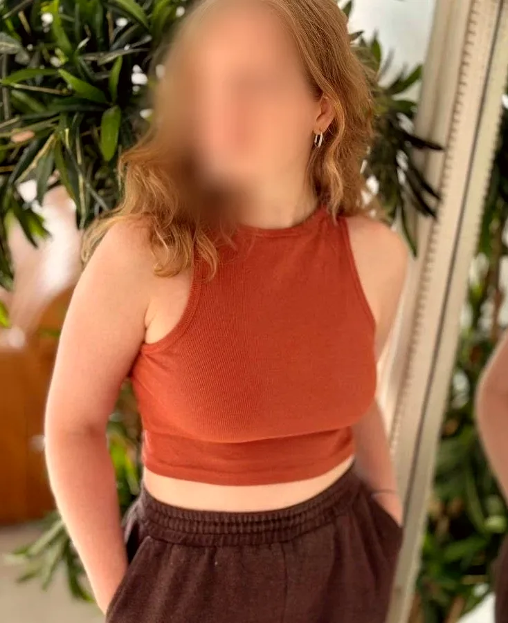 Ellinor, 27