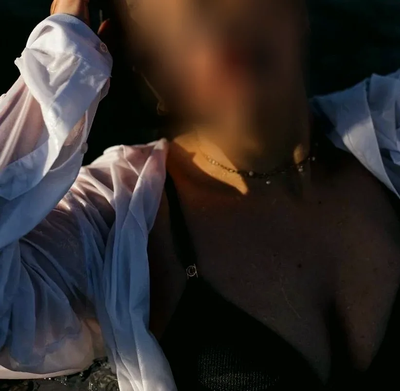 Vera, 30